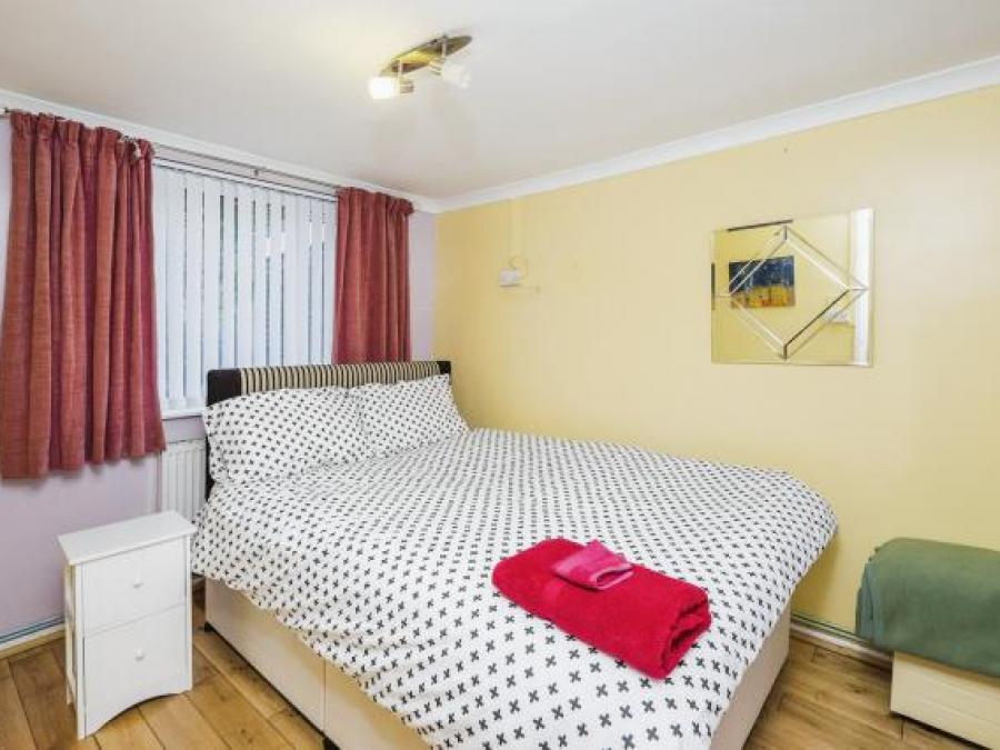 2 Valley Bungalows, Millendreath Holiday Village, Looe, Cornwall