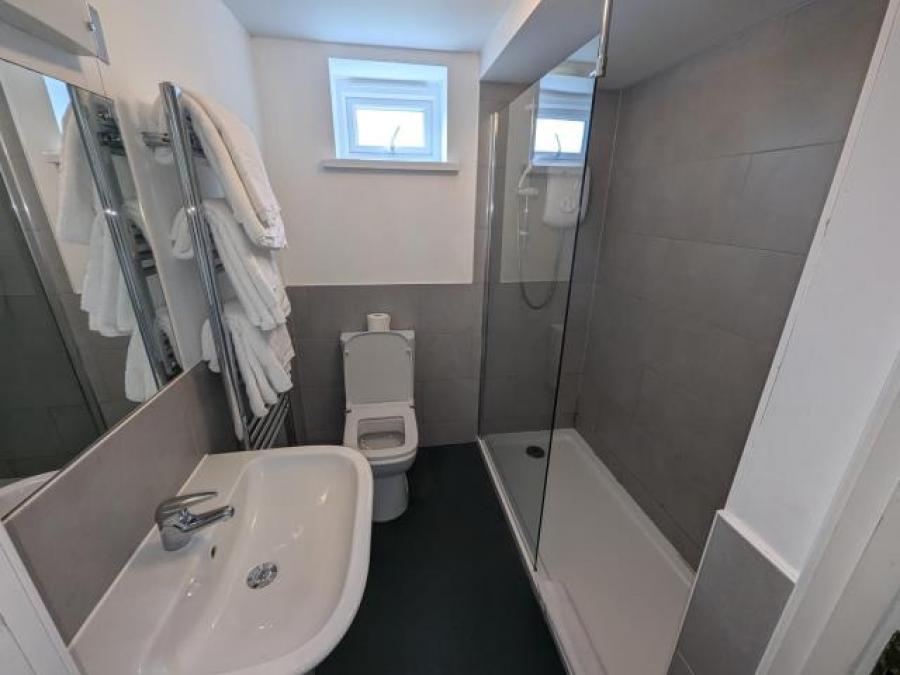 133 Hillside Villas, Millendreath Holiday Village, Looe,cornwall