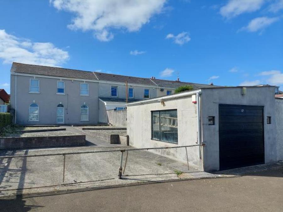 17 Marine Drive, Torpoint, Cornwall