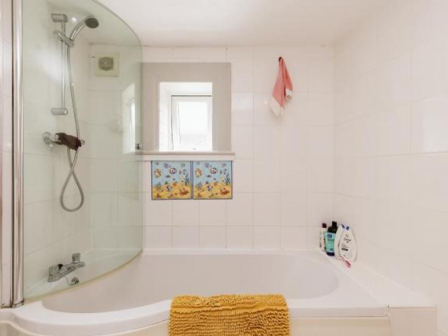 2 Sea View, Dobbin Lane, Trevone, Padstow, Cornwall