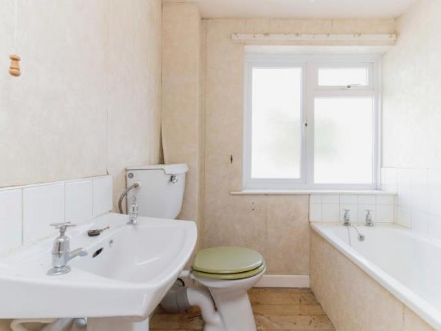 7 Swan Court, Victoria Road, Dartmouth, Devon