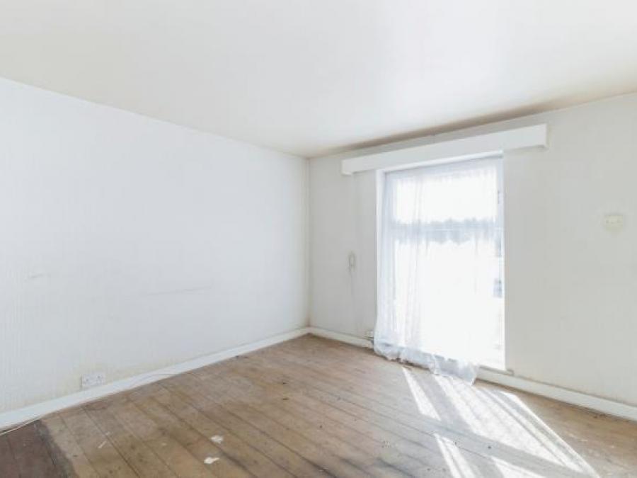 7 Swan Court, Victoria Road, Dartmouth, Devon