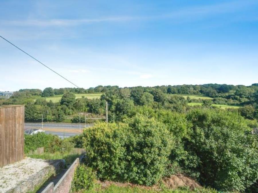 101 Howard Road, Plymouth, Devon