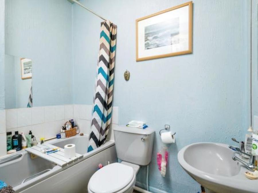 26a Fellowes Place, Plymouth