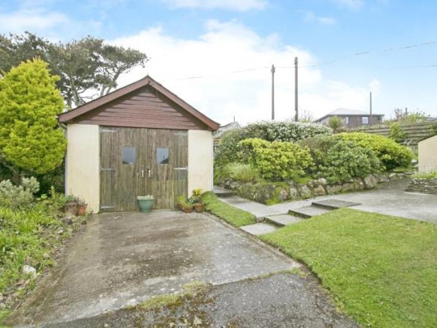 8 Castle Drive, Praa Sands, Penzance, Cornwall