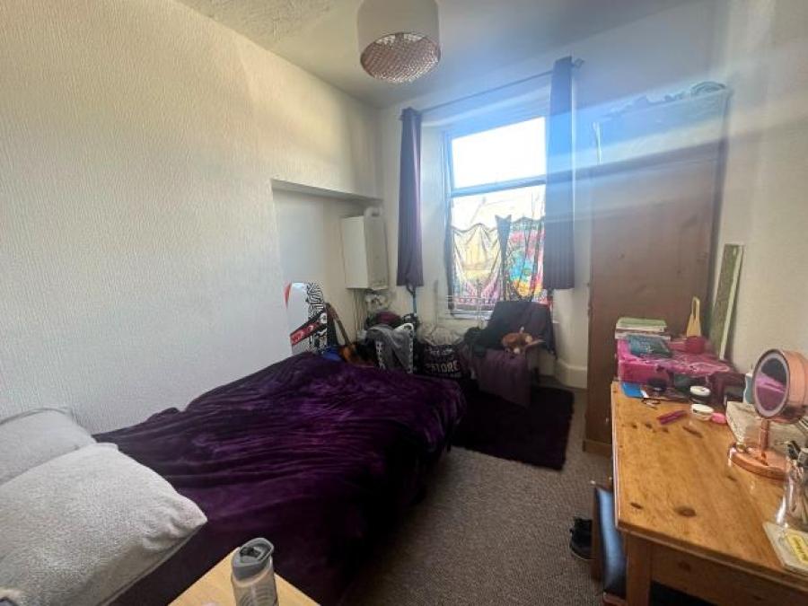 Flat 4, 49 Haddington Road, Plymouth
