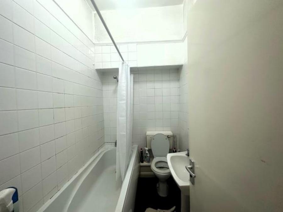 Flat 5, 49 Haddington Road, Plymouth