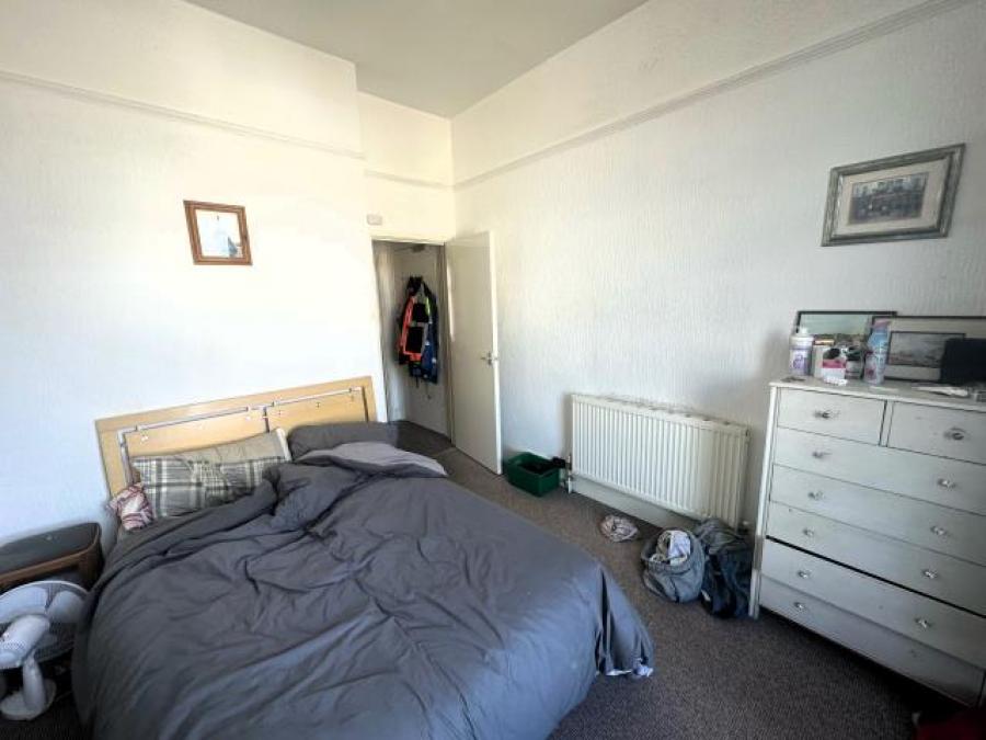 Flat 5, 49 Haddington Road, Plymouth