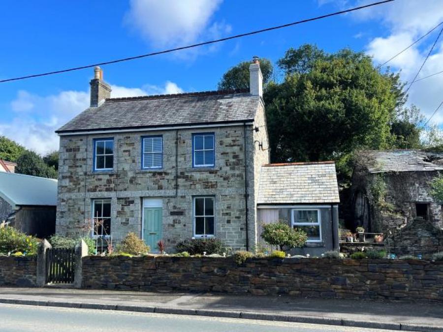 Glyn-mor, Truro Road, Lanivet, Bodmin, Cornwall