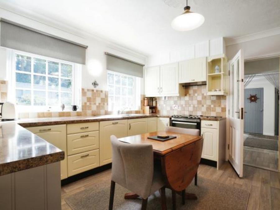 1 Boscundle Close, St. Austell, Cornwall