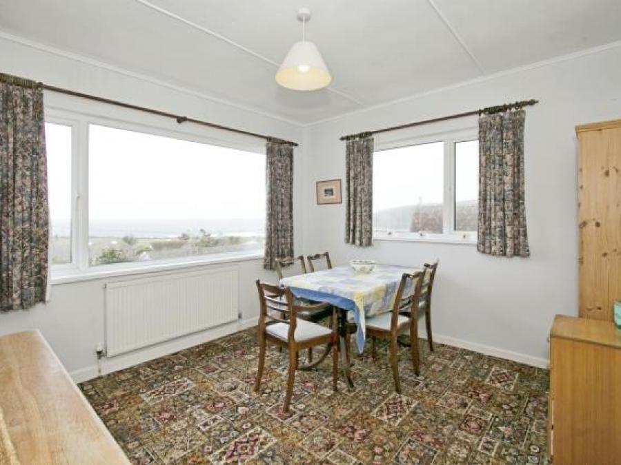 8 Castle Drive, Praa Sands, Penzance, Cornwall