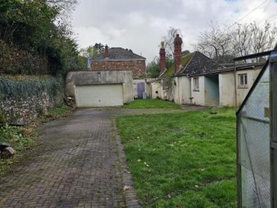 Home Court, Dunchideock, Exeter