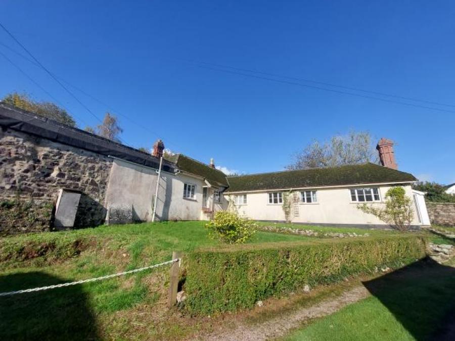 Home Court, Dunchideock, Exeter