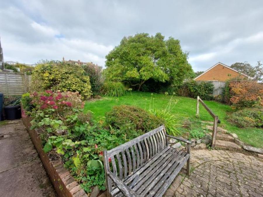 15 Broadparks Avenue, Exeter