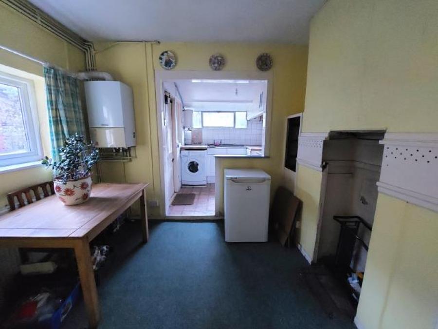 17 Third Avenue, Camels Head, Plymouth