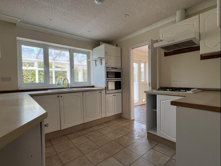 25 The Meads, Milborne Port, Sherborne, Dorset