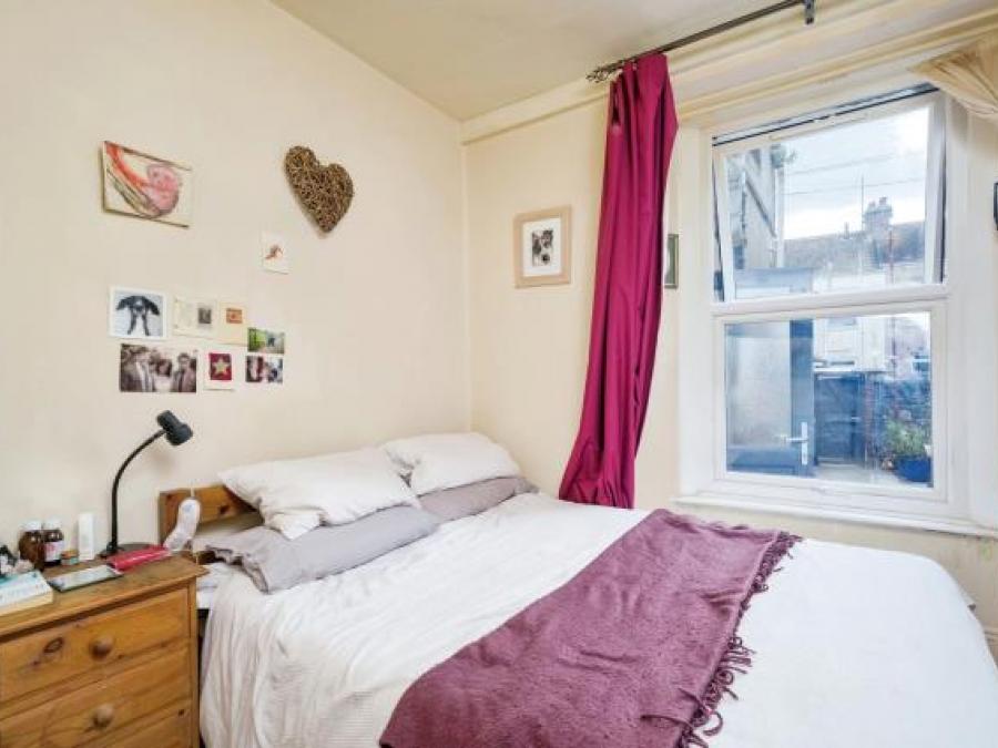 26a Fellowes Place, Plymouth