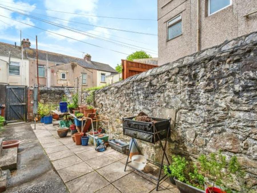 26a Fellowes Place, Plymouth