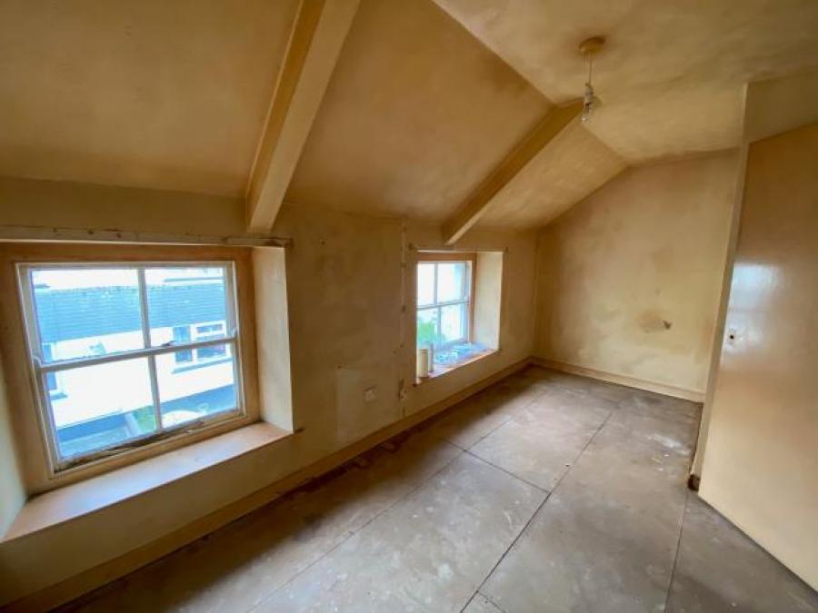 First Flat, 40 St. Thomas Street, Penryn, Cornwall