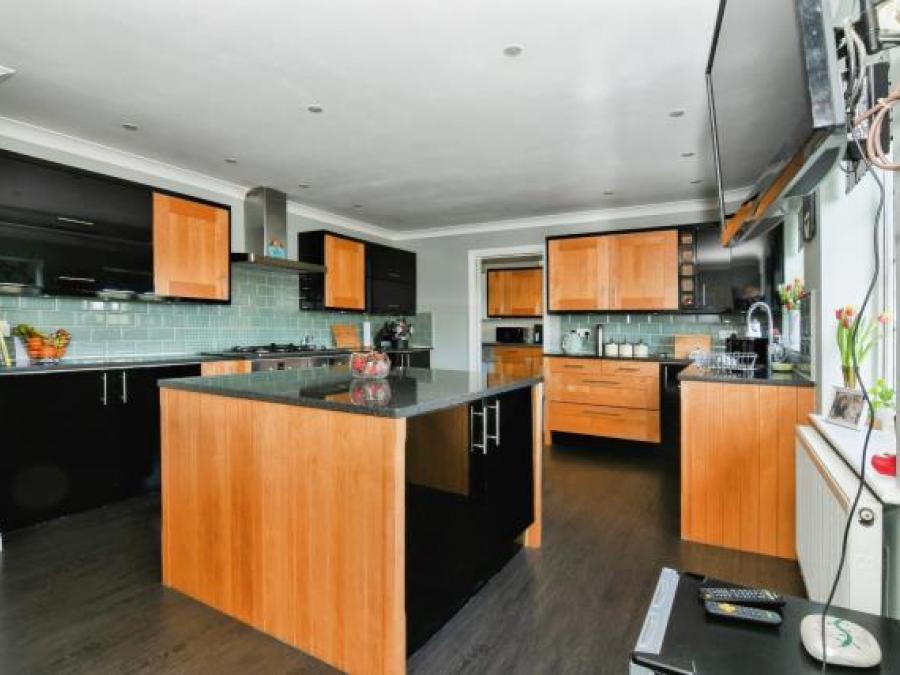 1 Grenville Park, Stamford Hill, Stratton, Bude, Cornwall