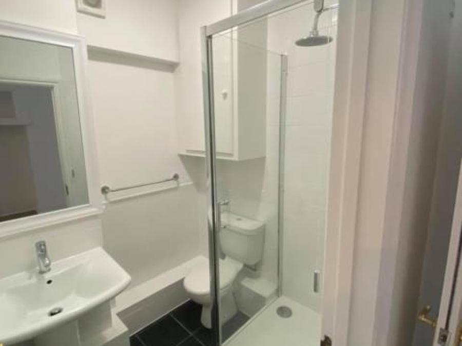 Flat 2, 10 Queens Gate, Lipson, Plymouth