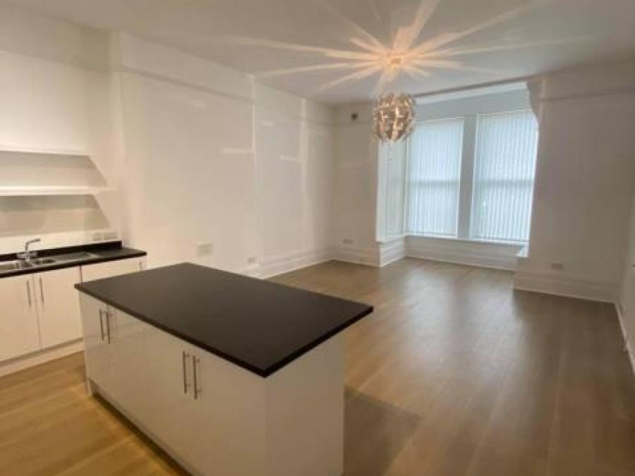 Flat 2, 10 Queens Gate, Lipson, Plymouth