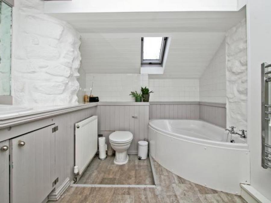 Wheal Bush Cottage, Cox Hill, Chacewater, Truro, Cornwall
