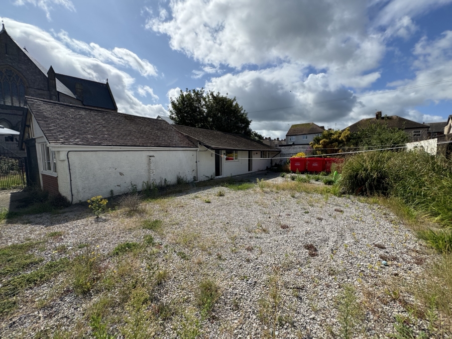 The Cove Guest House, 48 River Street, Rhyl, Clwyd