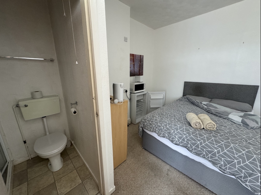 The Cove Guest House, 48 River Street, Rhyl, Clwyd