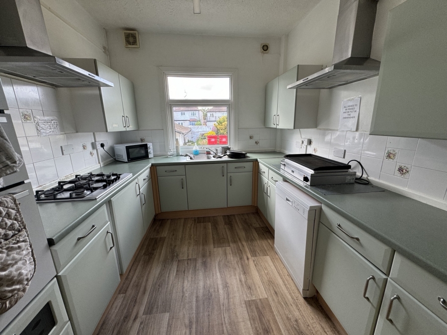 The Cove Guest House, 48 River Street, Rhyl, Clwyd