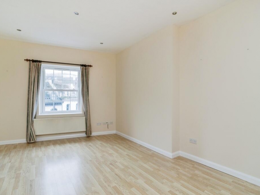 Flat 19, Fleet Court, 26 Fleet Street, Torquay