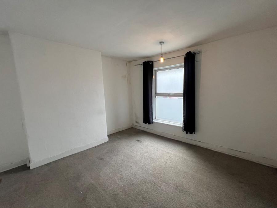 151 Queen Street, Newton Abbot, Devon, TQ12 2BS