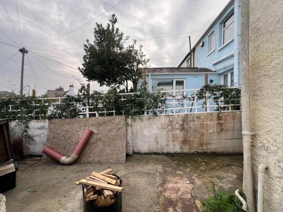 151 Queen Street, Newton Abbot, Devon, TQ12 2BS