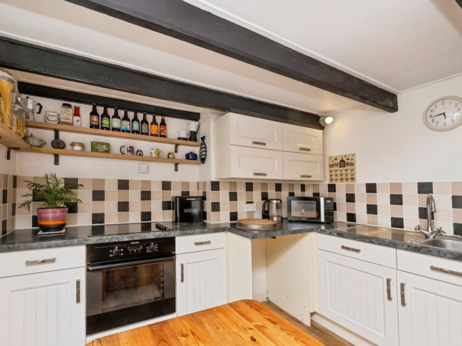 Pedyr's Bake House, 4 Fore Street, Polperro, Cornwall, PL13 2QR