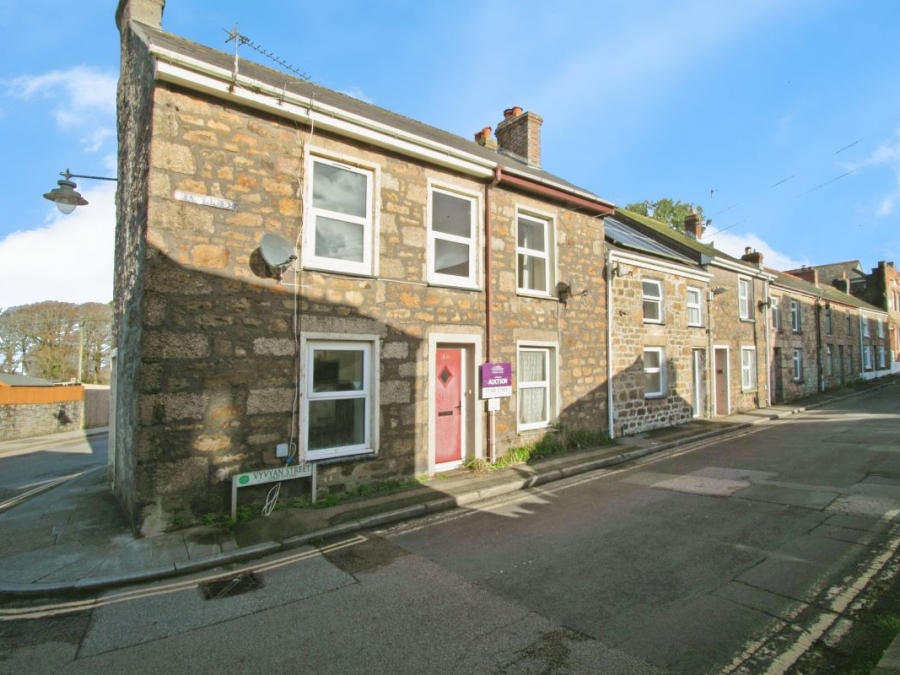 39 Vyvyan Street, Camborne, Cornwall, TR14 8AS