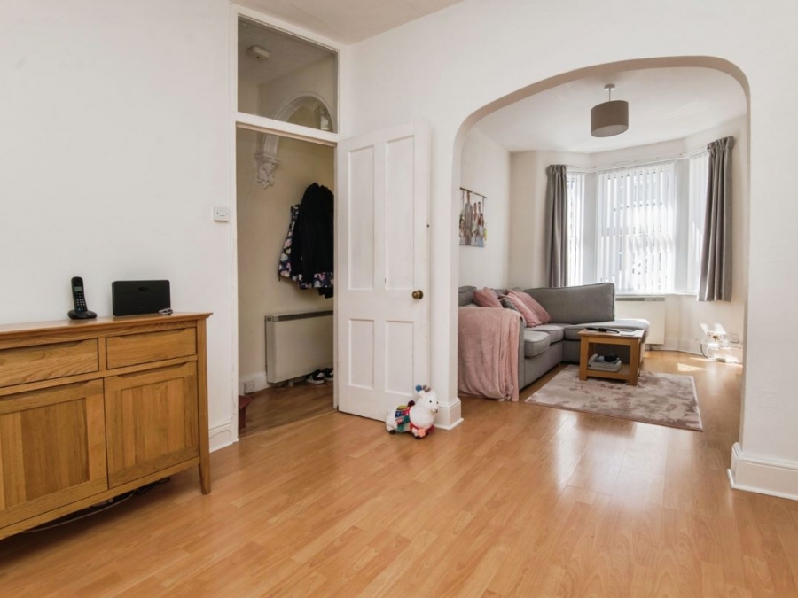 32 Holland Road, Exeter, Devon, EX2 9BX