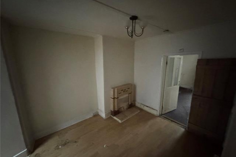 39 Vyvyan Street, Camborne, Cornwall TR14 8AS