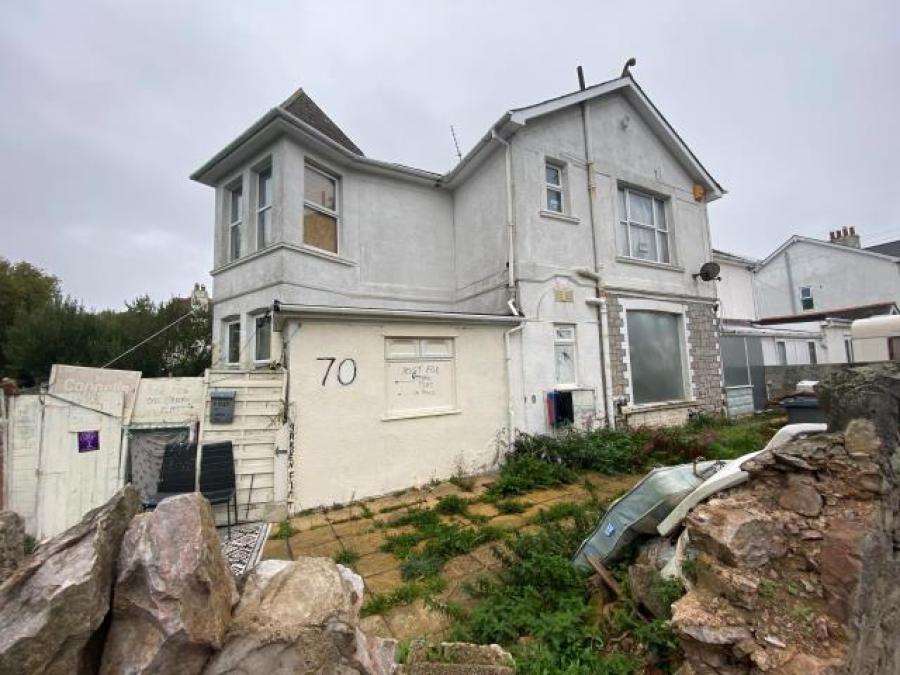 70 Warbro Road & The Garden Flat, Torquay