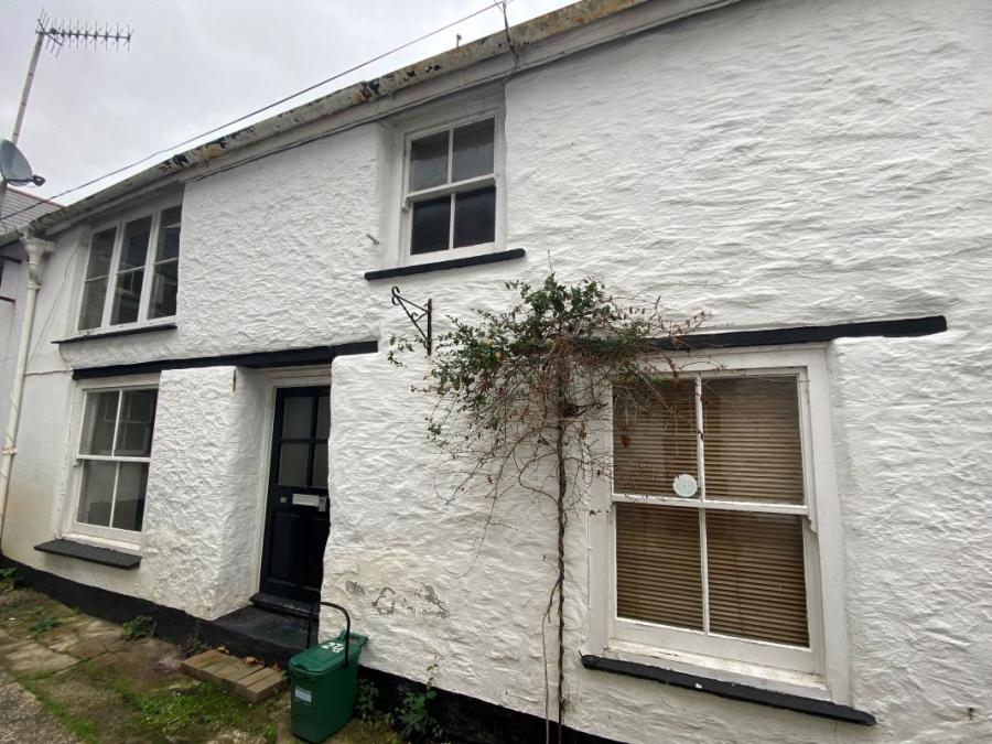27A Higher Market Street, Penryn, Cornwall, TR10 8EF