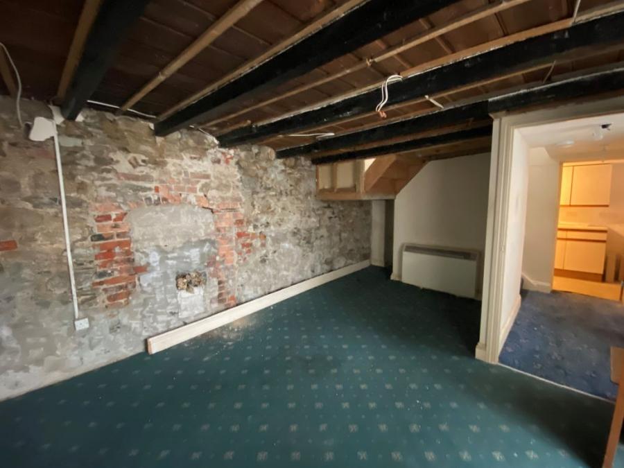 27A Higher Market Street, Penryn, Cornwall, TR10 8EF