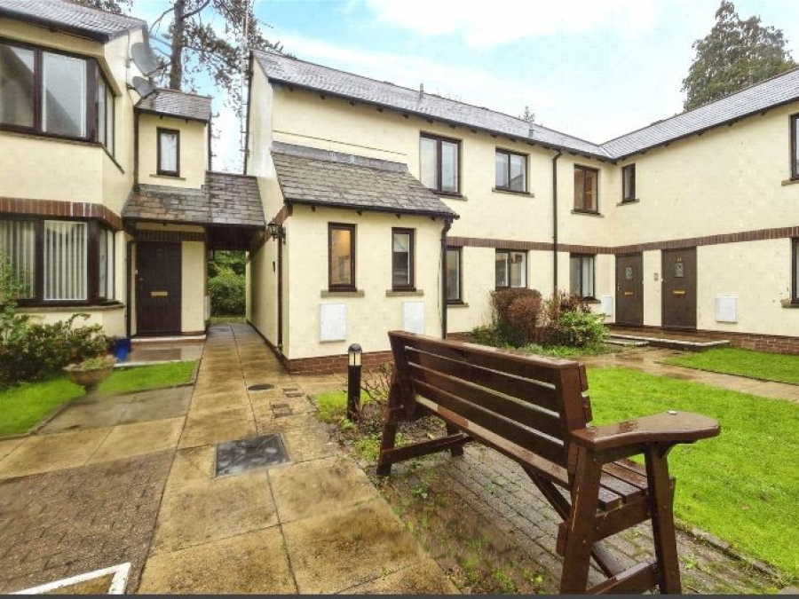 Flat 31 The Manor House, Coronation Road, Totnes, Devon, TQ9 5DF