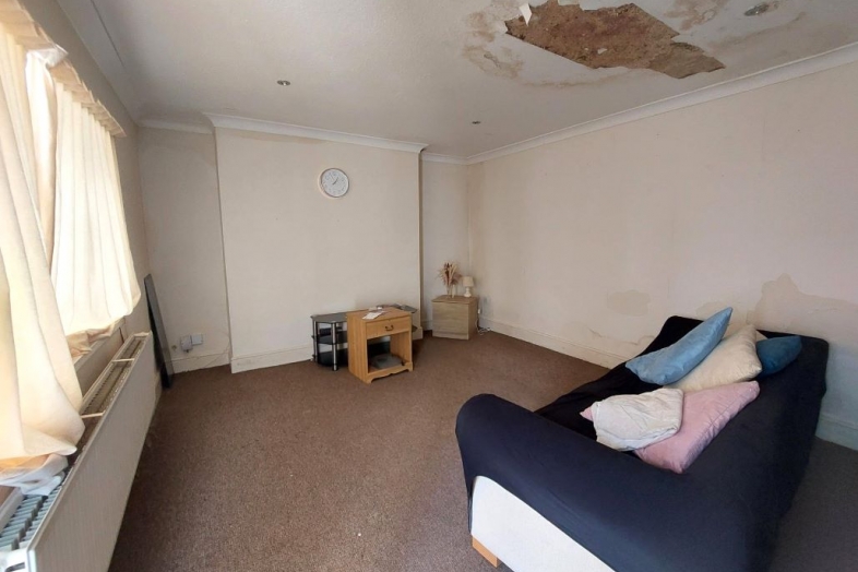 127 Newton Road, Torquay, Devon, TQ2 7AJ