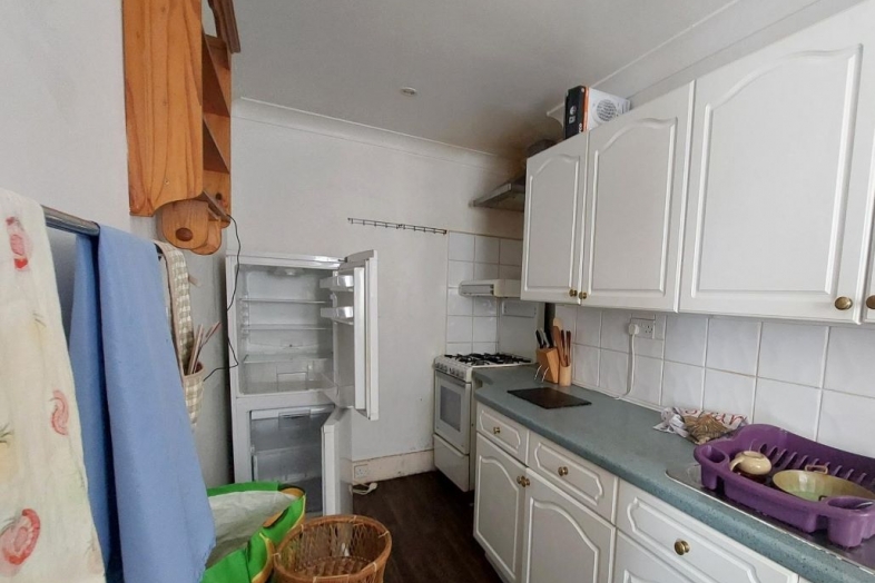 127 Newton Road, Torquay, Devon, TQ2 7AJ