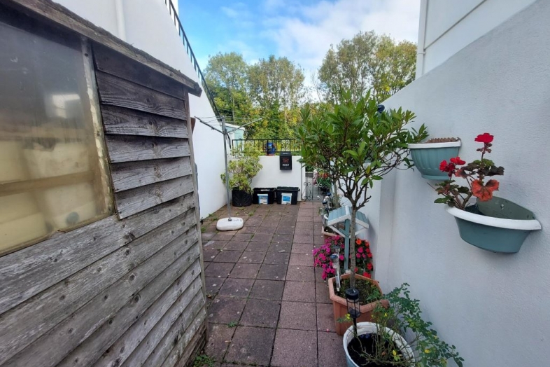 127 Newton Road, Torquay, Devon, TQ2 7AJ