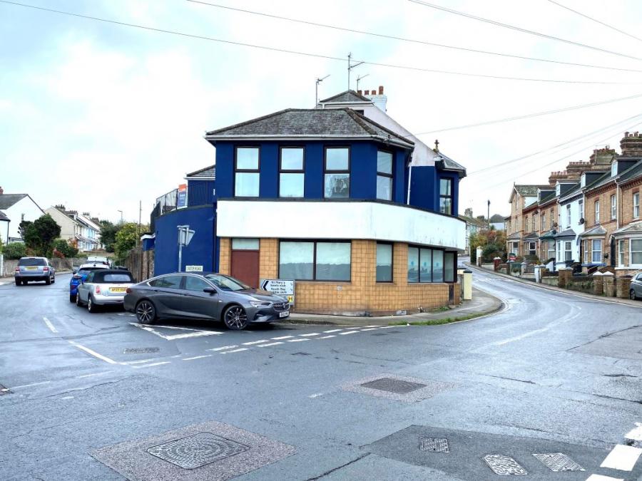 2 Drew Street, Brixham, Devon, TQ5 9JU