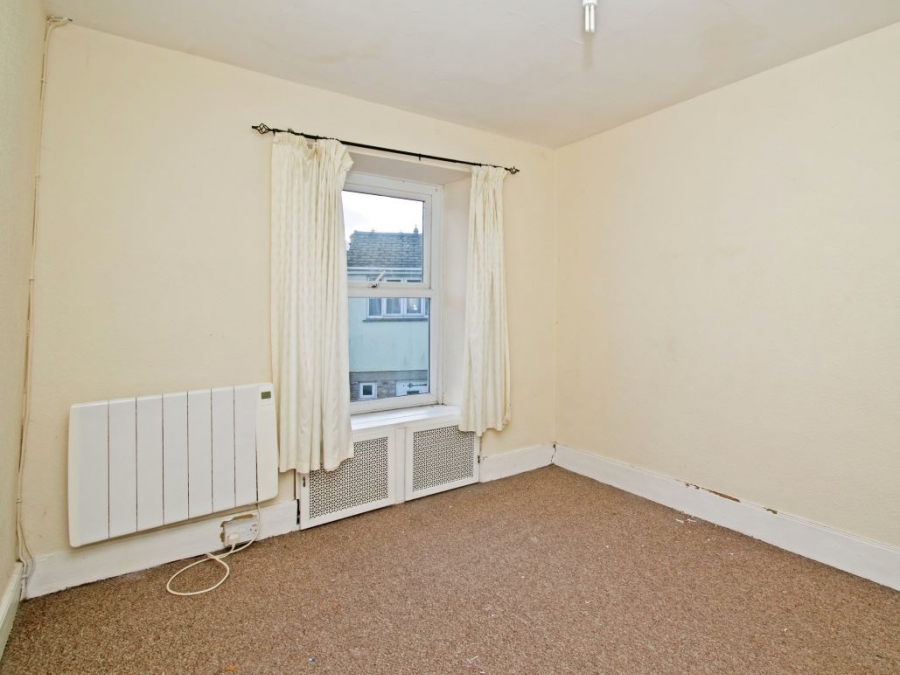 39 Vyvyan Street, Camborne, Cornwall, TR14 8AS