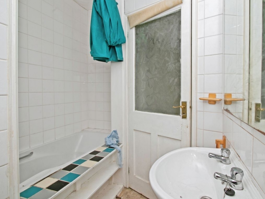 39 Vyvyan Street, Camborne, Cornwall, TR14 8AS