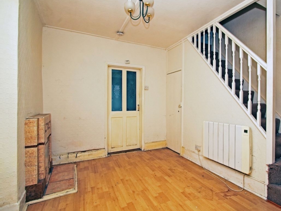 39 Vyvyan Street, Camborne, Cornwall, TR14 8AS