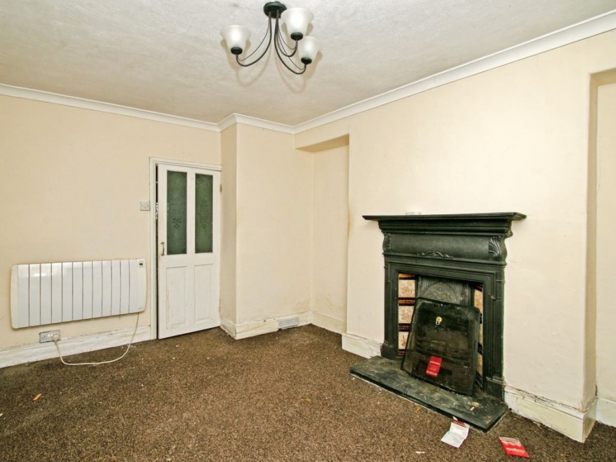 39 Vyvyan Street, Camborne, Cornwall, TR14 8AS