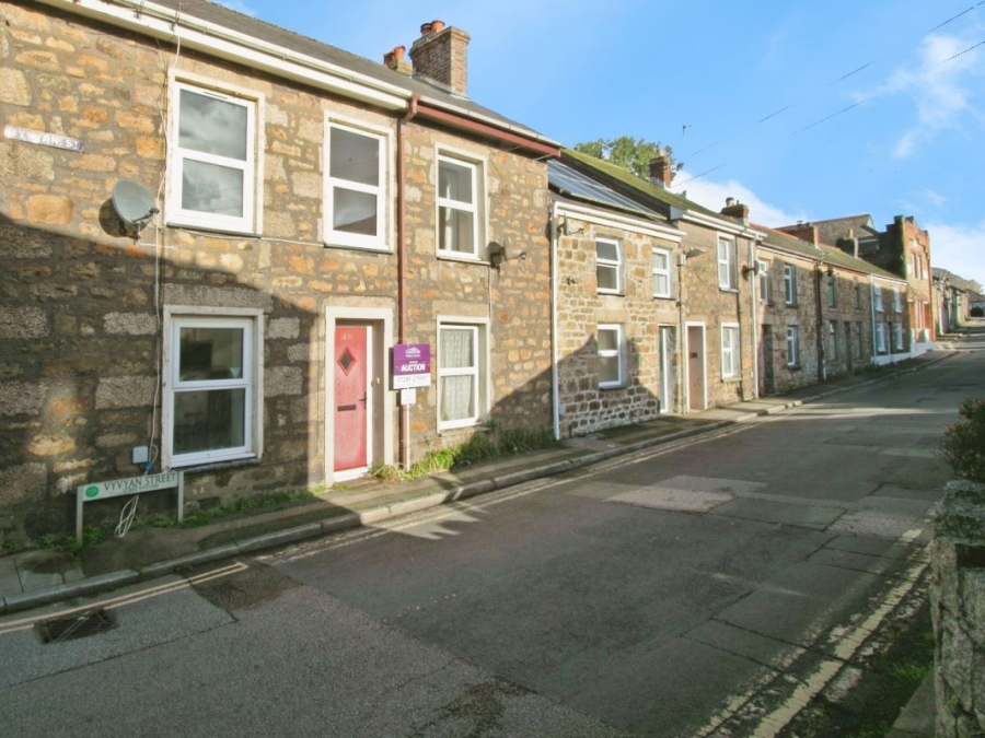 39 Vyvyan Street, Camborne, Cornwall, TR14 8AS